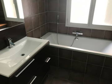 Roomlala | 1 BEDROOM IN BEAUTIFUL REFURBISHED APARTMENT