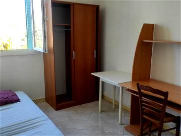 Roomlala | 1 Bedroom Roommate - 5 Mn Grenoble Train Station