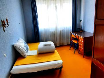 Roomlala | 1 camera da letto in 67 M2 privati
