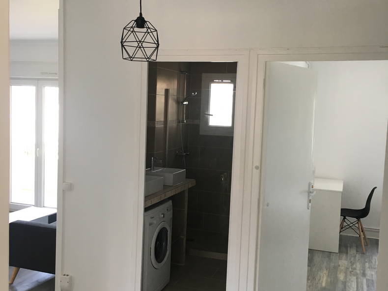 Colocation Valence 244759-2