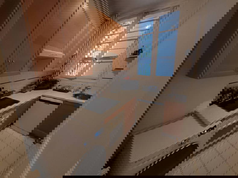 Kolokation Paris 572780-5