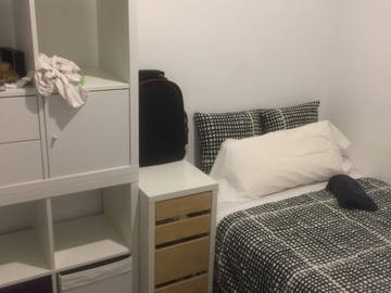 Roomlala | 1 quarto grande para alugar