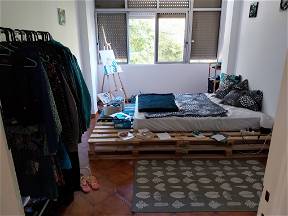 1 chambre pour 2 personnes dans un appartement 3 pièces avec balcon