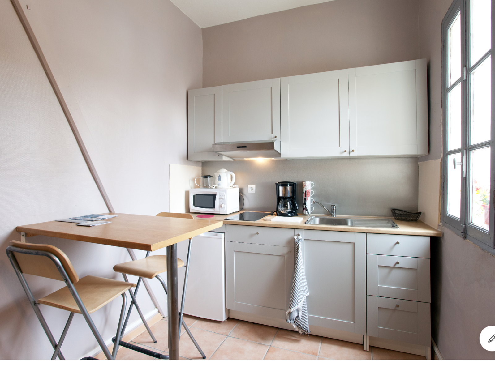 Independent Studio Arles 84450