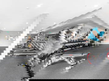 Coliving Surrey 636215-2