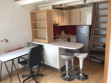 Roomlala | 1 vaga para menina em acomodação compartilhada em um estúdio aconchegante com 2 