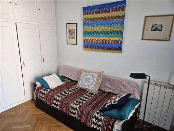 Roomlala | 10 m² großes Zimmer zu vermieten, nur für Frauen.