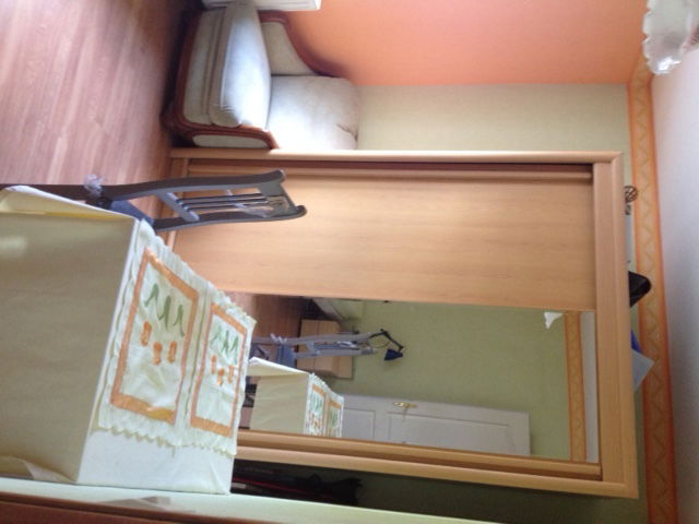 Homestay Bust 102528