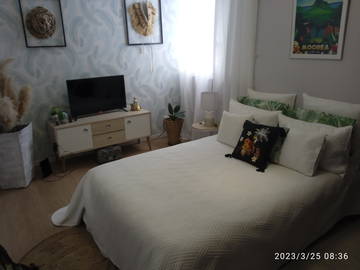 Roomlala | 12 M2 bedroom with television dressing room