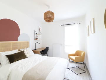 Roomlala | 12 M² Großes Zimmer Zu Vermieten, Voll Ausgestattet, In Der Nähe Von Lyon - LYO36