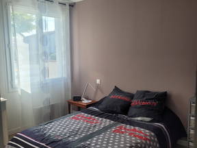 12m2 furnished bedroom