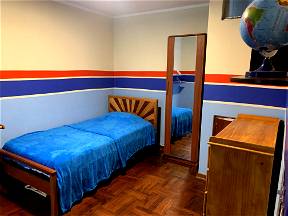 12 m² großes Zimmer in Miraflores: Rainbow House