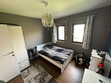 Roomlala | 13 m² großes Zimmer, eigenes Bad in einem schönen Haus