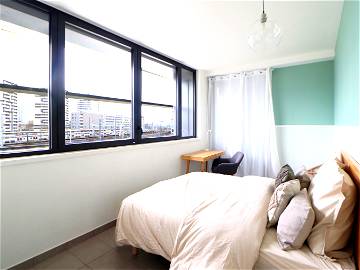 Roomlala | 13 M² Room In Coliving In The Heart Of Rosa Parks - PA74