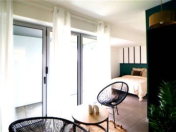 Roomlala | 15 M² Room With A Cozy Atmosphere At Rosa Parks - PA70
