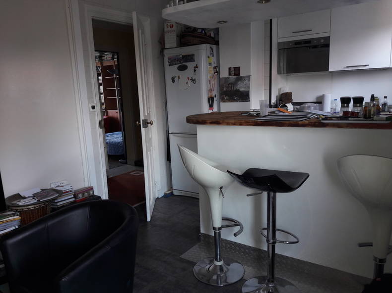 Homestay Puteaux 13857-5