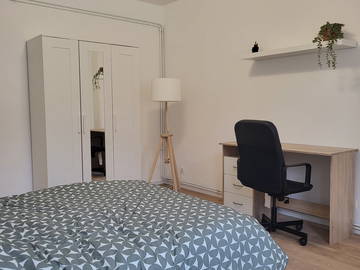 Roomlala | 17 m² Zimmer – moderne WG in Hayange bei Luxemburg
