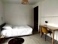 Roomlala | 17m2 room with private bathroom in shared apartment with terrace