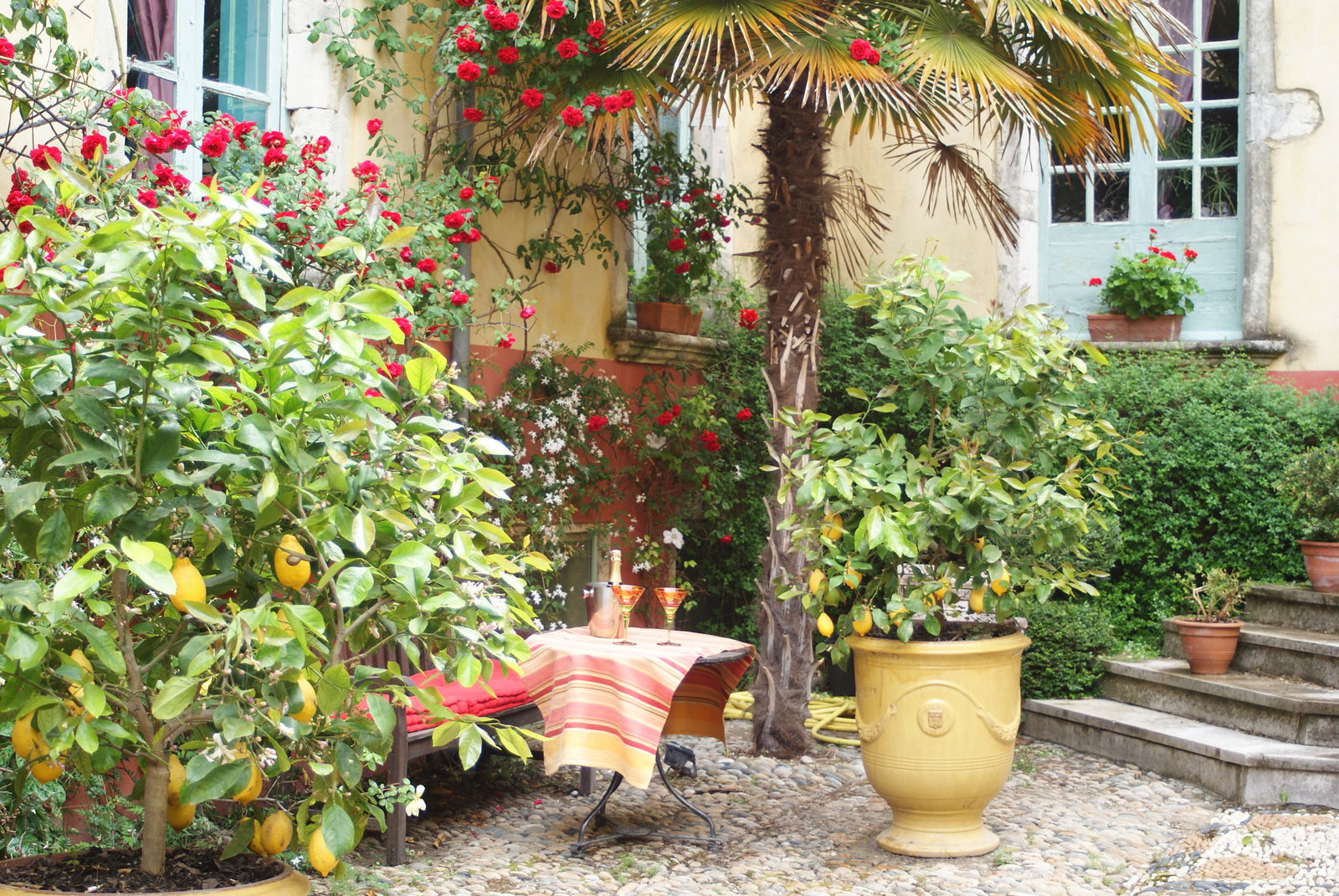 Homestay Bourg-Saint-Andéol 128724