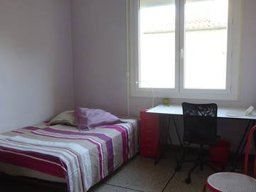 Roomlala | 1º andar Villa - Quarto Lavanda