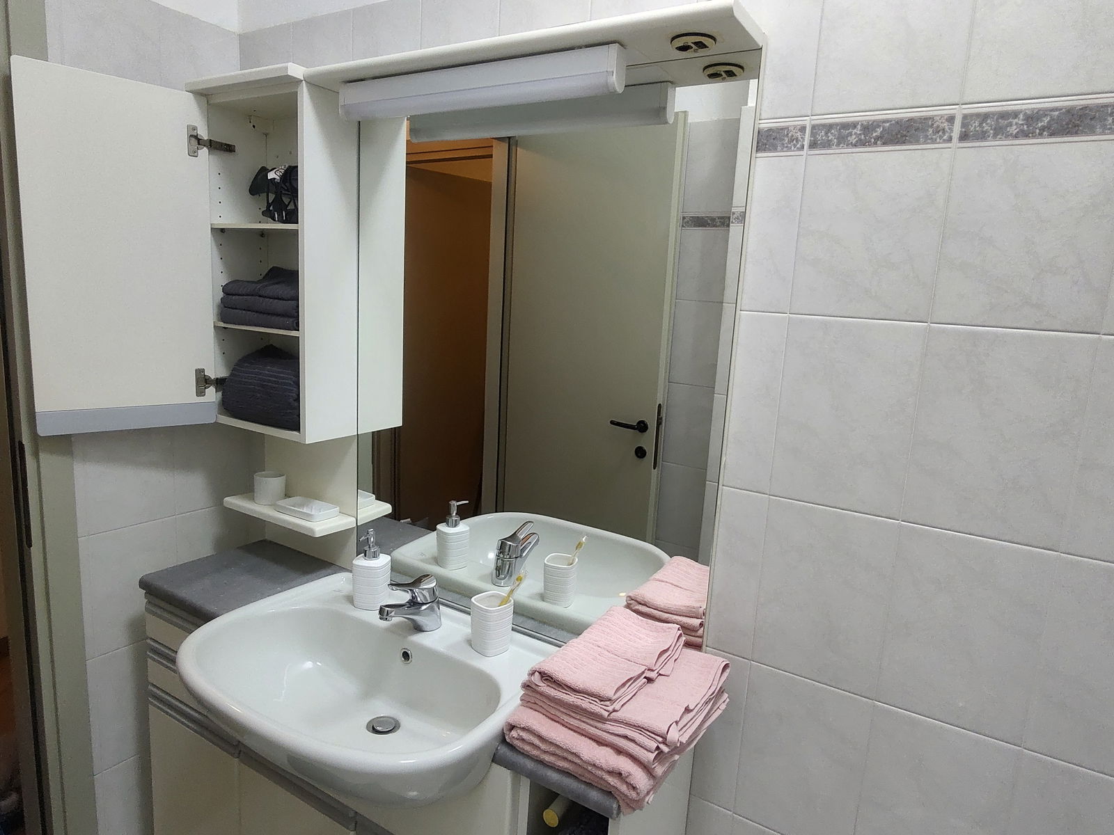 Homestay Voghera 501020
