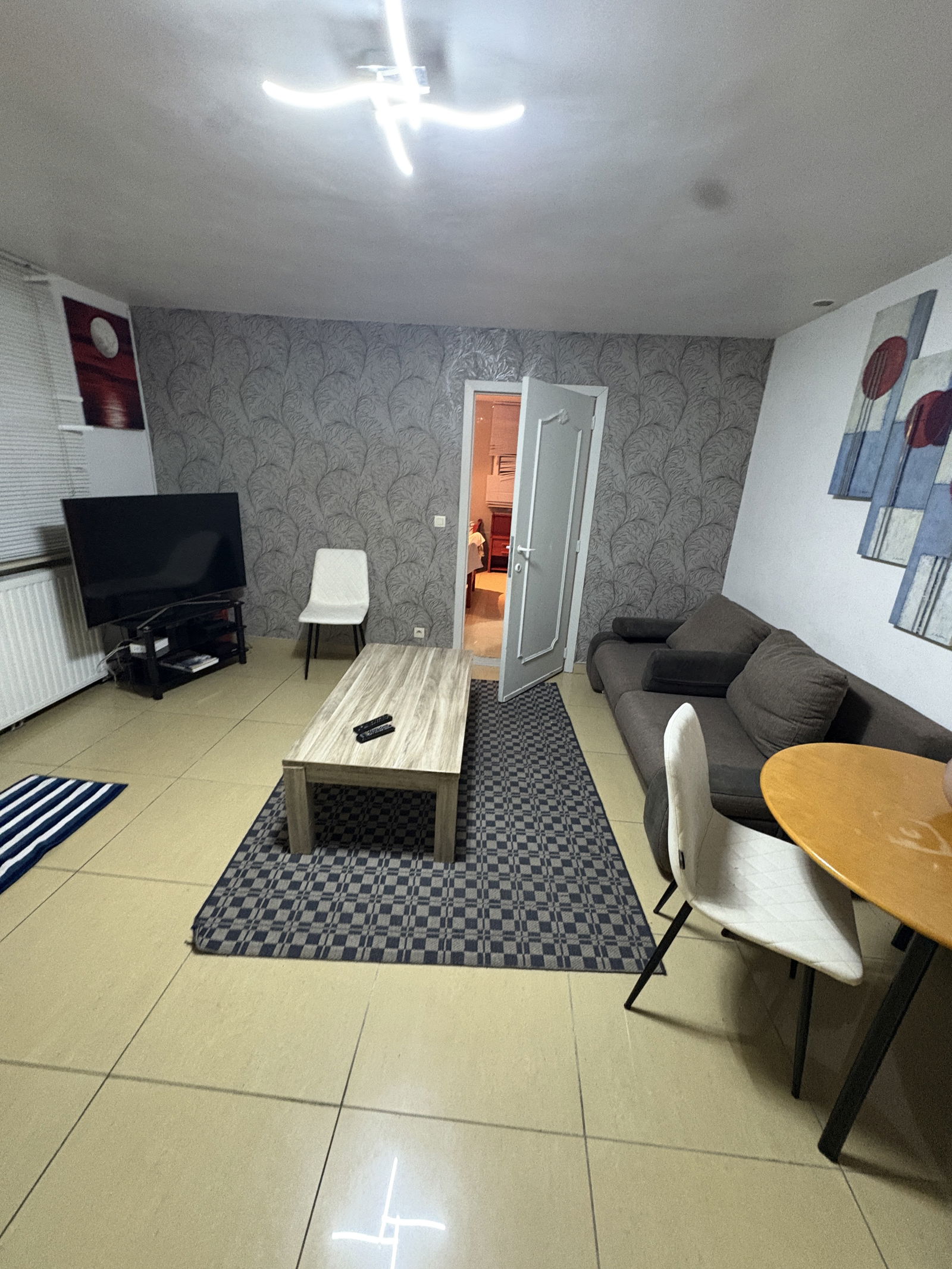 Entire Home Asse 638230