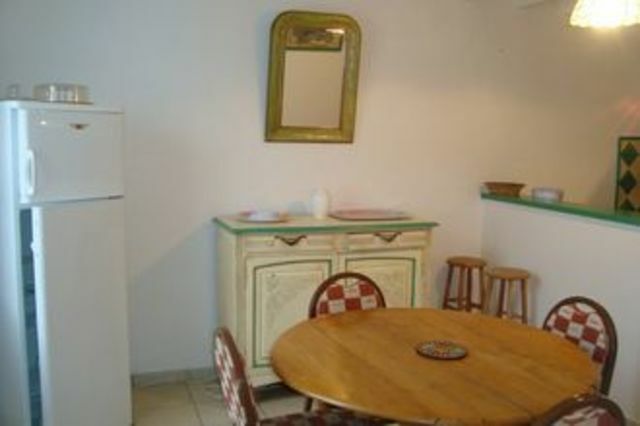 Entire Home Surtainville 55222