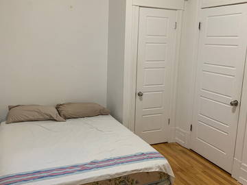 Roomlala | 2 Bedrooms for Rent Available Now in an 8 1/2