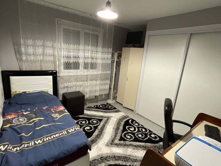 Room For Rent Montréal-la-Cluse 246861