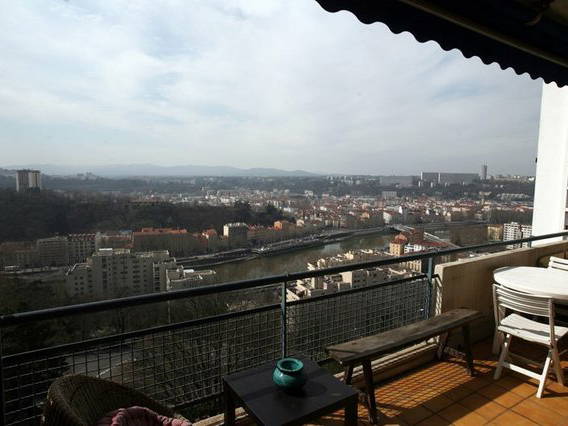 Kolokation Lyon 30078-1