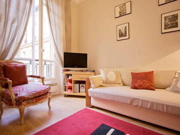 Roomlala | 2 Pieces 40 M2 Meuble Dans Bel Immeuble Haussmanien Paris 8