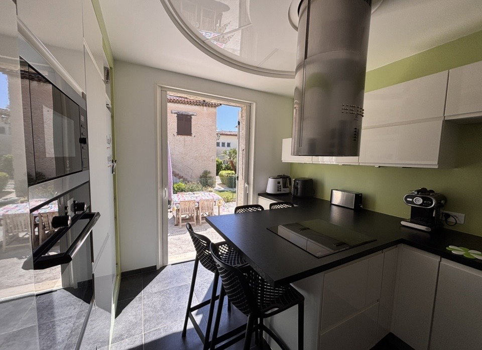 Quarto Em Casa Do Anfitrião Cagnes-sur-Mer 668840