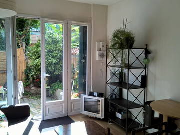 Roomlala | 2-room duplex with private garden