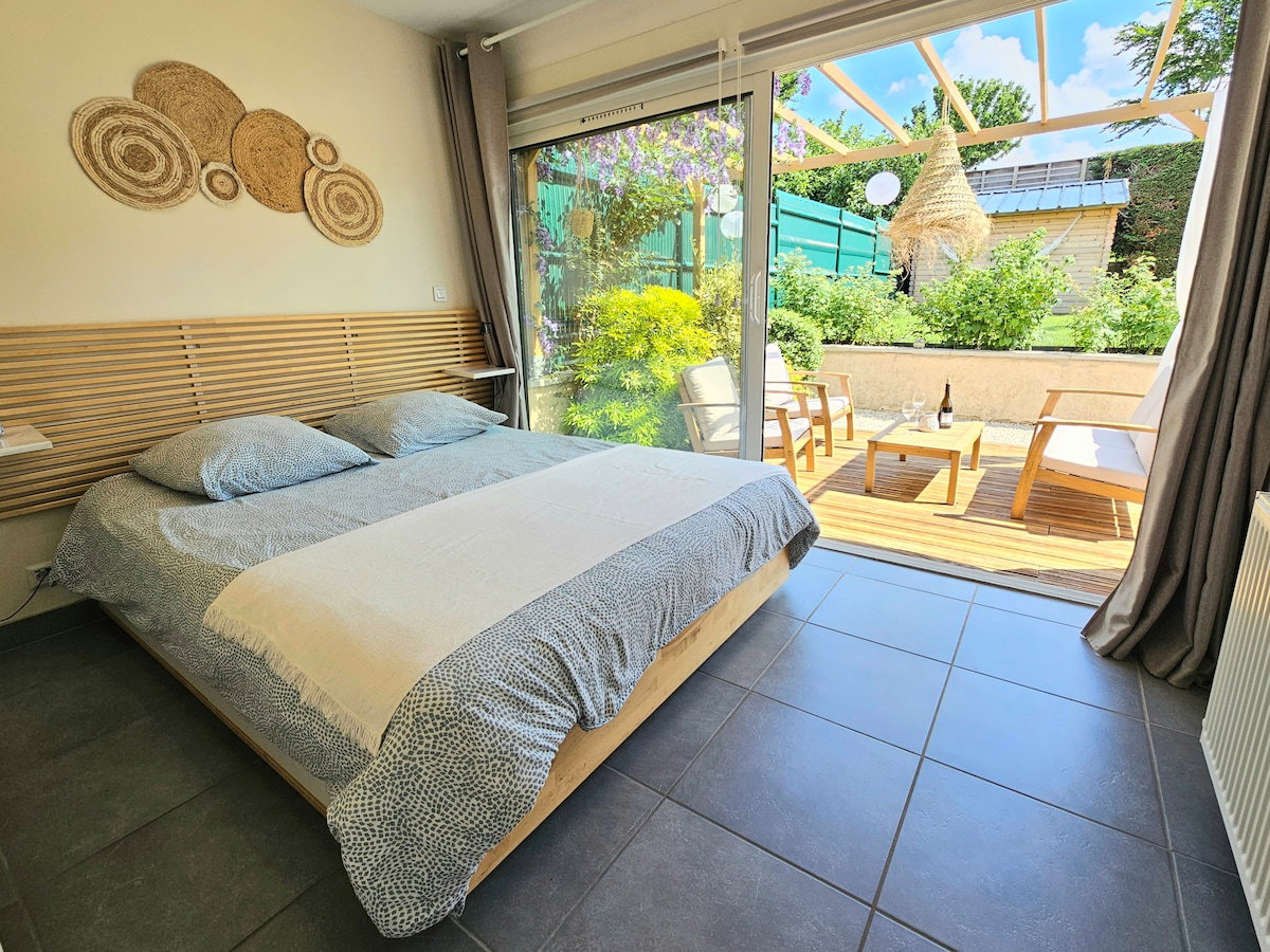 Entire Home Reyrieux 667657