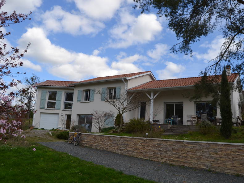 Homestay Lentilly 394254-4