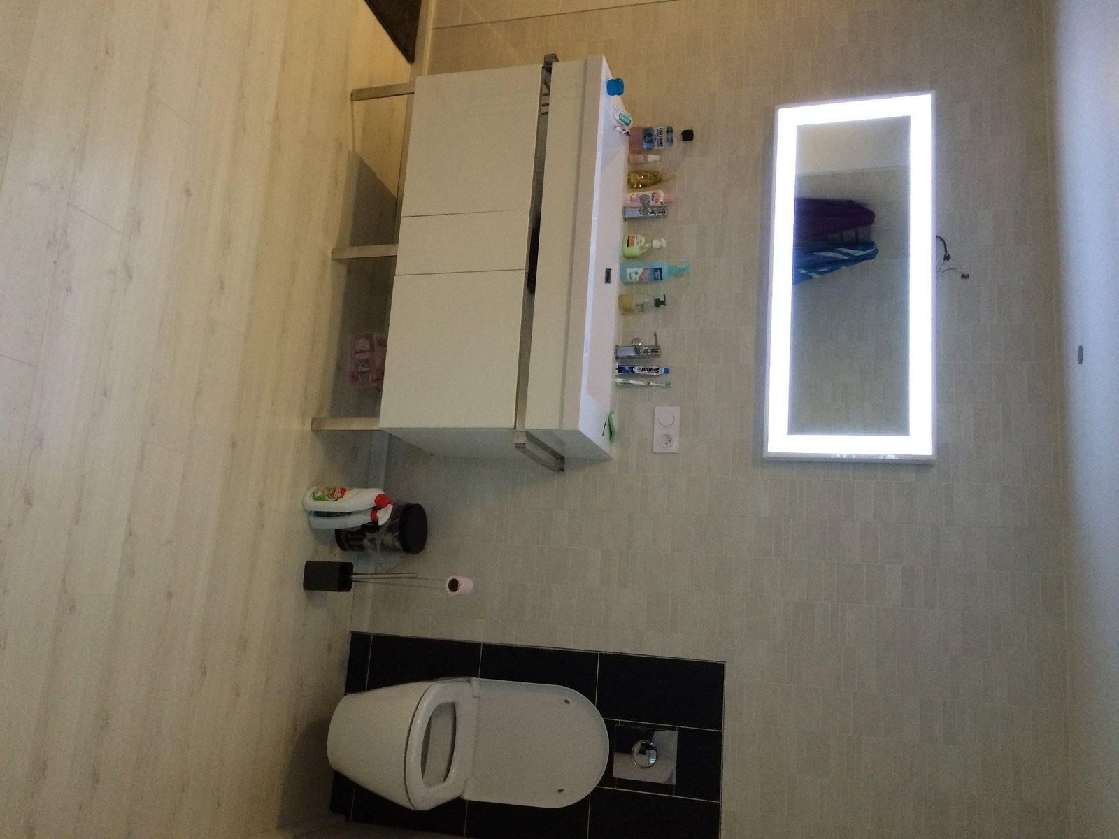 Tuisverblyf Ouges 120702