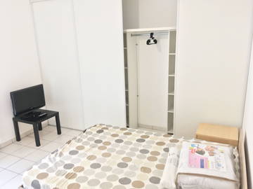 Roomlala | 2 sypialnie do wynajęcia w mieszkaniu współdzielonym