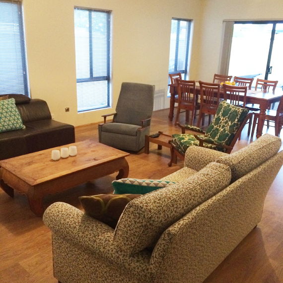 Homestay Queens Park 87970