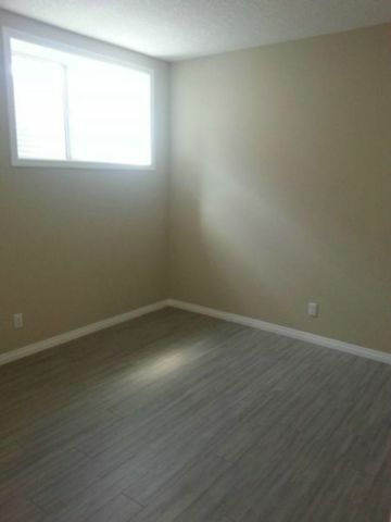 Homestay Calgary 128001