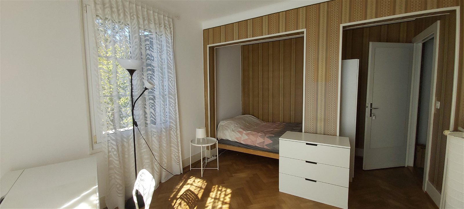 Gästrum Lausanne 261307