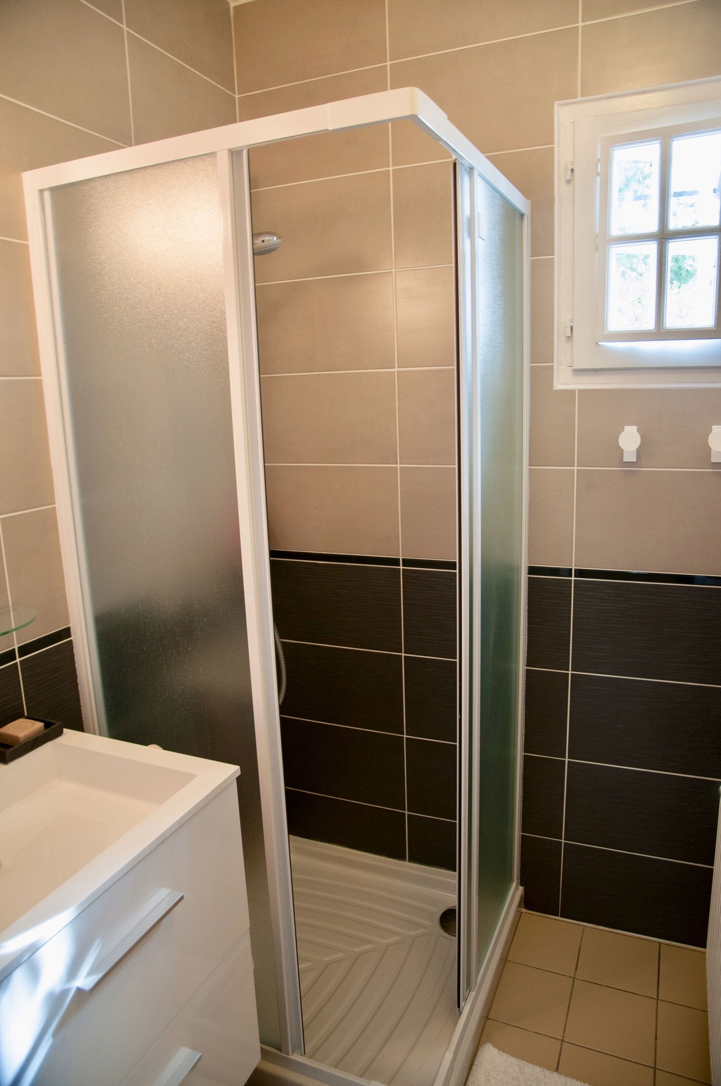 Entire Home Arsac 27846