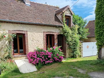 Roomlala | 3 Bedrooms in Perche (men, clothing-optional)