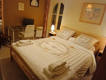 Roomlala | 3 BEDROOMS TO LET SEPARATELY with swimming pool