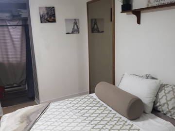 Roomlala | 3 camere da letto in un ampio alloggio, raro sul mercato