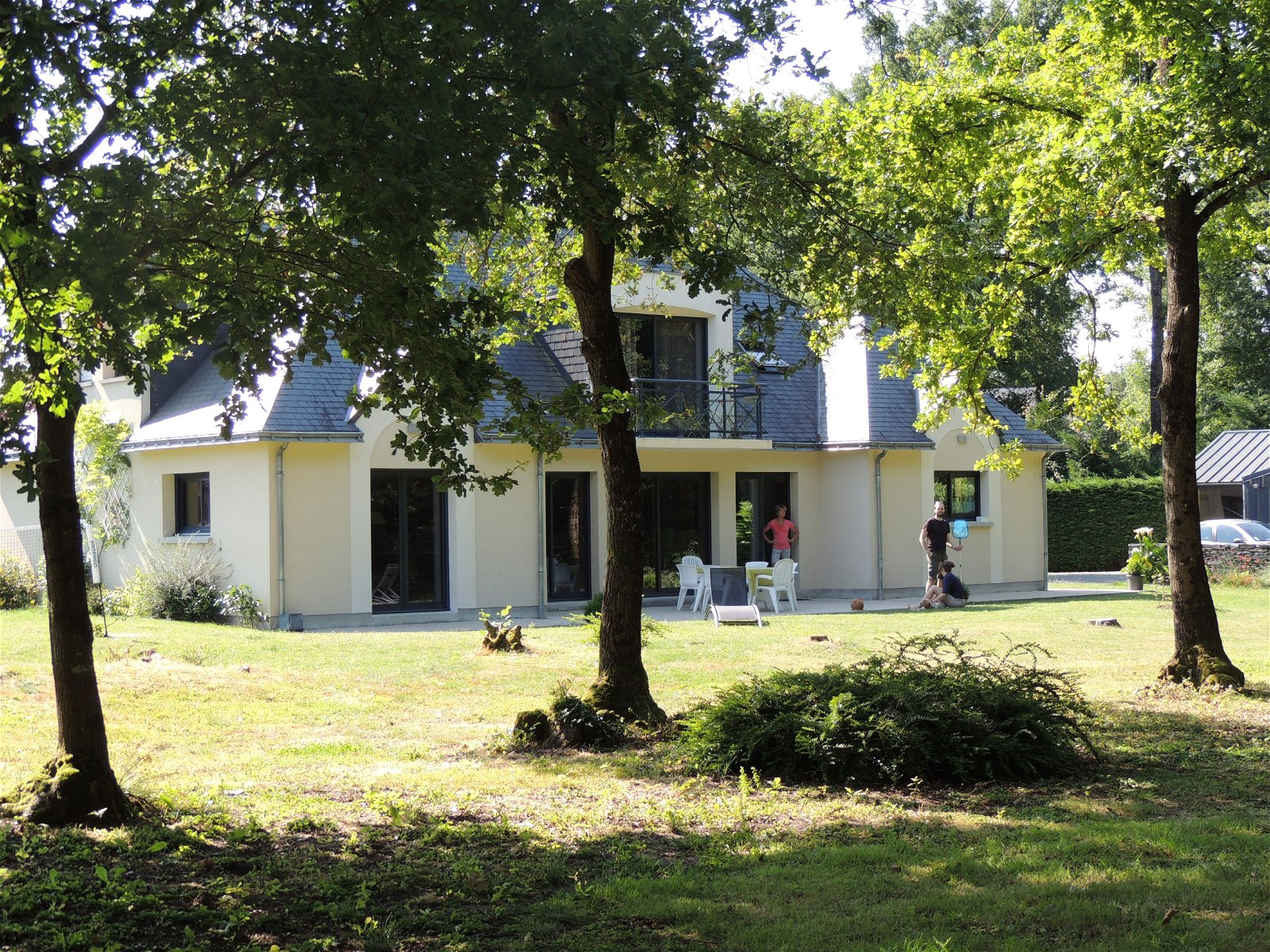 Hospedagem Em Casa De Família Sarrigné 77091