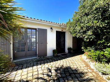 Homestay for rent in Lagord - photo 16 : Other room-16