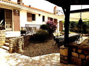 Homestay for rent in Lagord - photo 17 : Other room-17