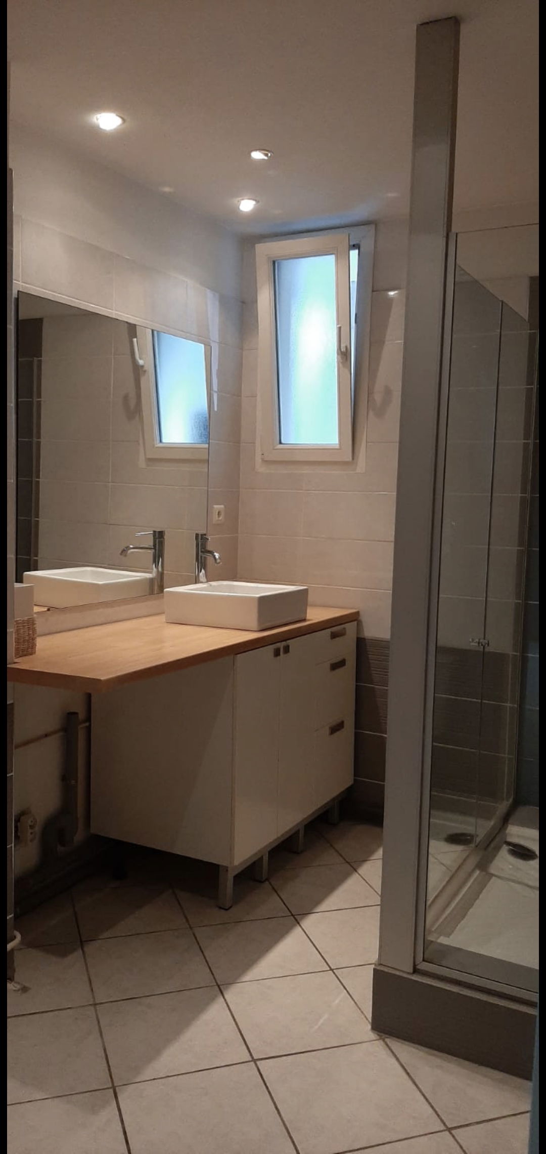 Colocación Vénissieux 601870