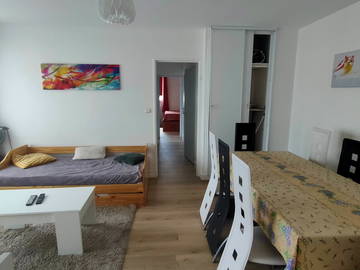 Roomlala | 3 komfortowe pokoje dla maksymalnie 8 osób w pobliżu Paryża