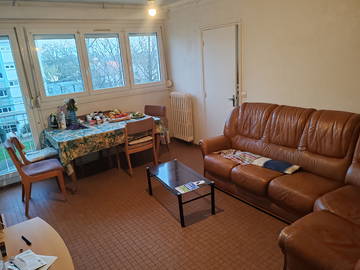 Roomlala | 3 quartos para alugar em apartamento